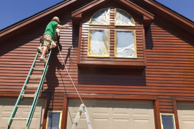 Application of sikkens log and siding in cedar tone color
