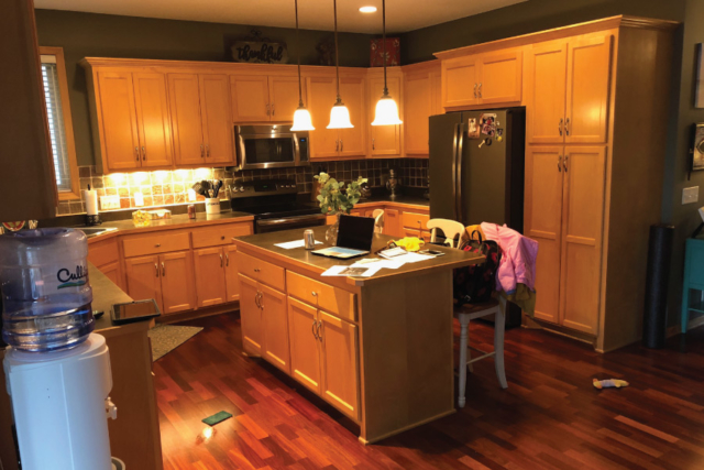 Stained maple kitchen cabinets