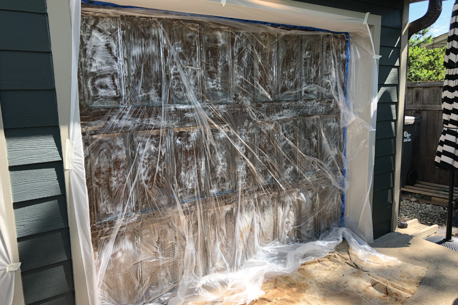 Stripping chemical dwelling on surface covered with plastic